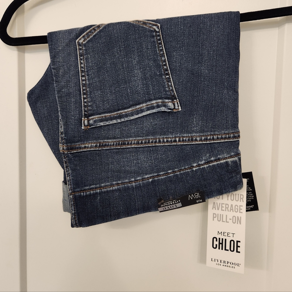 Liverpool Chloe bermuda short navy jeans